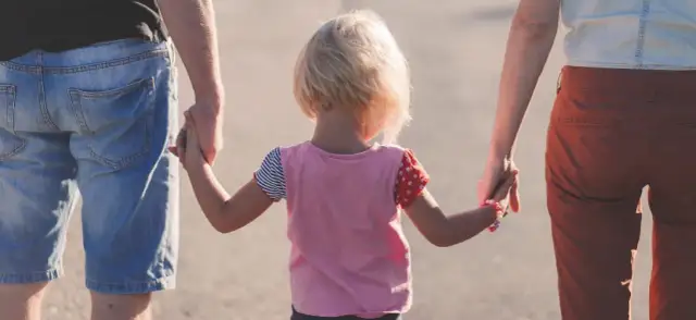 Czy rodzeństwo może odebrać dziecko z przedszkola? Zasady i odpowiedzialność