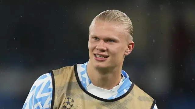 Ile zarabia Haaland rocznie? Zaskakujące źródła jego dochodów!