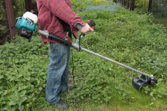 Jaka kosa spalinowa Makita? Poznaj najlepsze modele i ich zalety