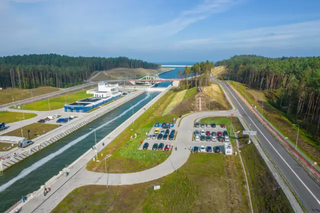 Krynica Morska: Atrakcje, które musisz zobaczyć (Przewodnik 2024)