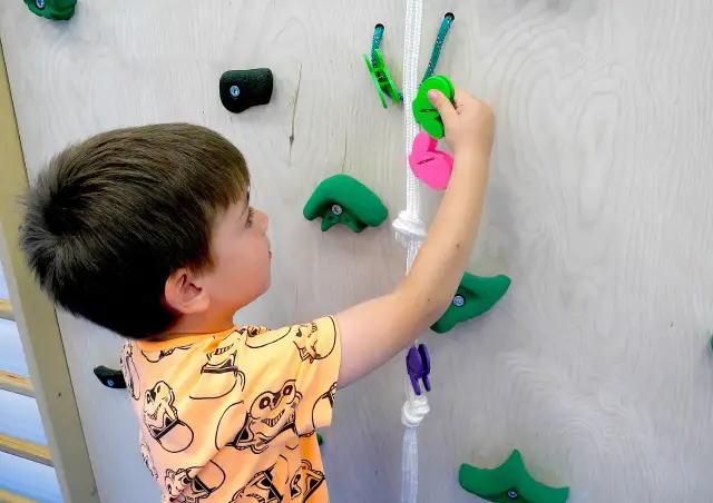 Integracja sensoryczna: Jak zrozumieć i wspierać rozwój dziecka?