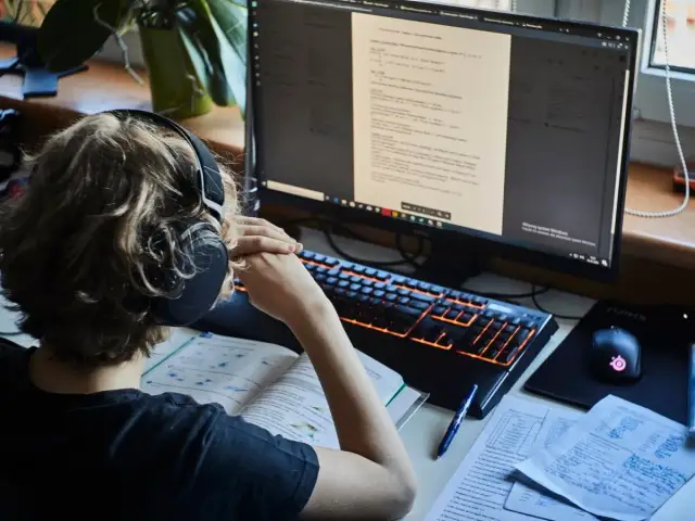 Nauka zdalna 2026: Tylko w tych sytuacjach! Co musisz wiedzieć?