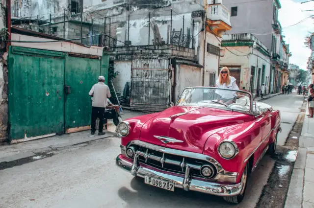 Czy na Kubie jest bezpiecznie? Fakty, które musisz znać przed podróżą