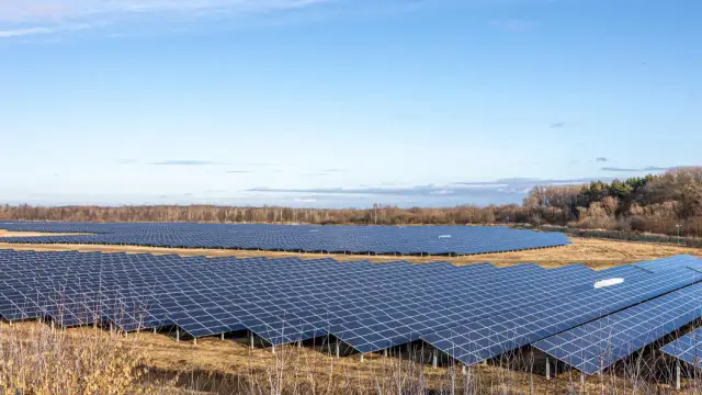 Fotowoltaika 50 kW ile wyprodukuje – co musisz wiedzieć o produkcji energii
