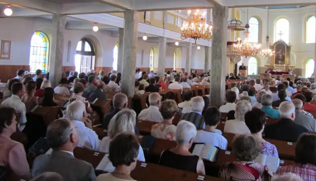 Kościół ewangelicki w co wierzą? Kluczowe różnice i przekonania