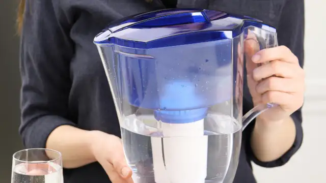 Gdzie wyrzucić filtr do wody? Uniknij szkodliwych błędów w utylizacji