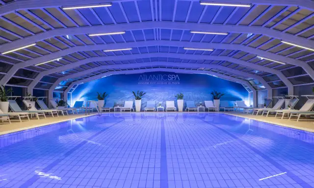Hotel Atlantic Riccione: Guida Soggiorno Esclusivo & Benessere