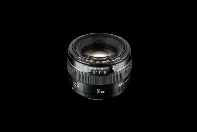 Najlepsze obiektywy do zdjęć w pomieszczeniach. Uniknij kiepskich fotografii!