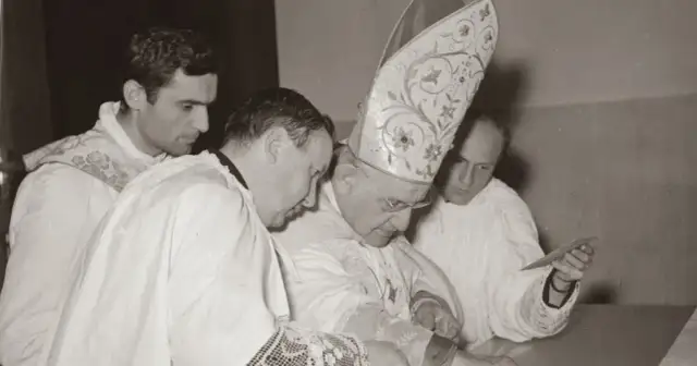 Ile świec na ołtarzu? Odkryj tajemnice liturgicznych tradycji