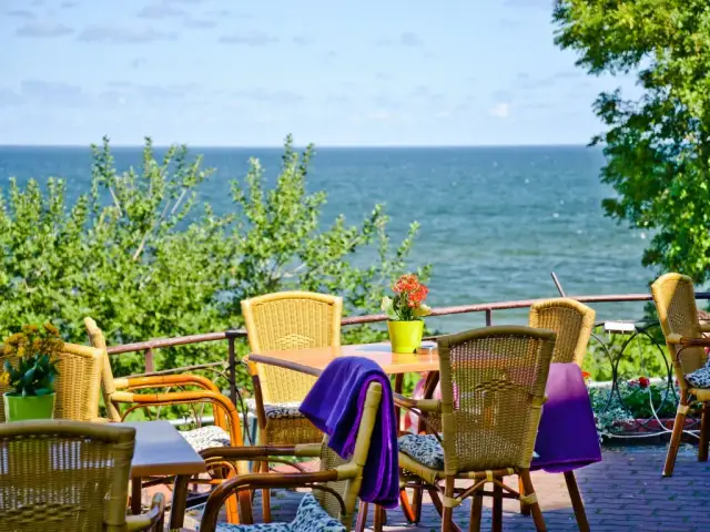 Rewal gdzie zjeść - najlepsze miejsca na smaczny posiłek nad morzem