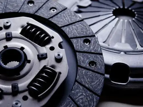 Sprzęgło hydrokinetyczne: poznaj objawy i uniknij drogiej awarii