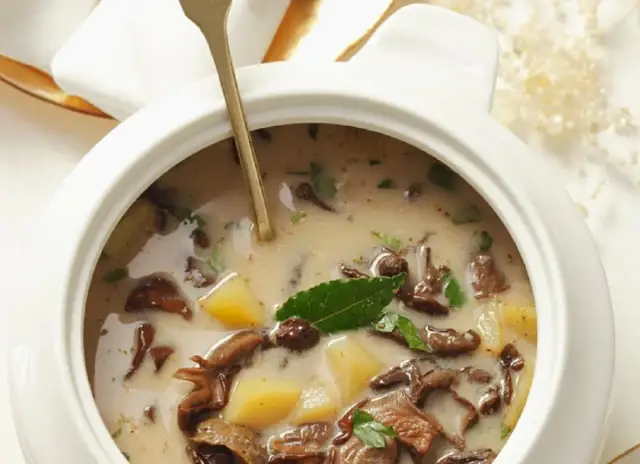 Jak zrobić idealną zupę grzybową? Sprawdzony przepis krok po kroku