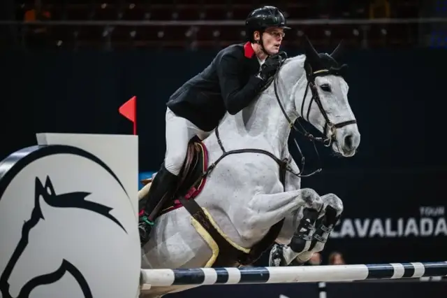 Gdzie oglądać jeździectwo w TV i online? Nie przegap żadnych zawodów!