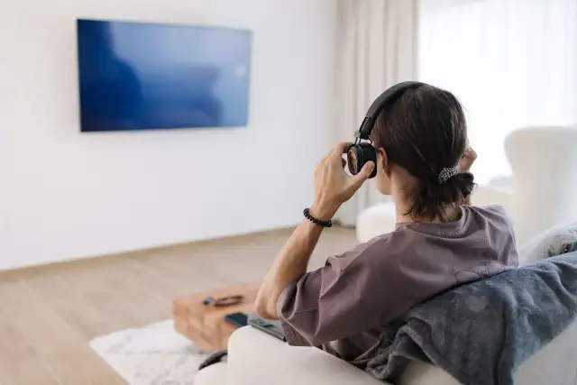 Jak podłączyć słuchawki bezprzewodowe do telewizora Philips bez problemów