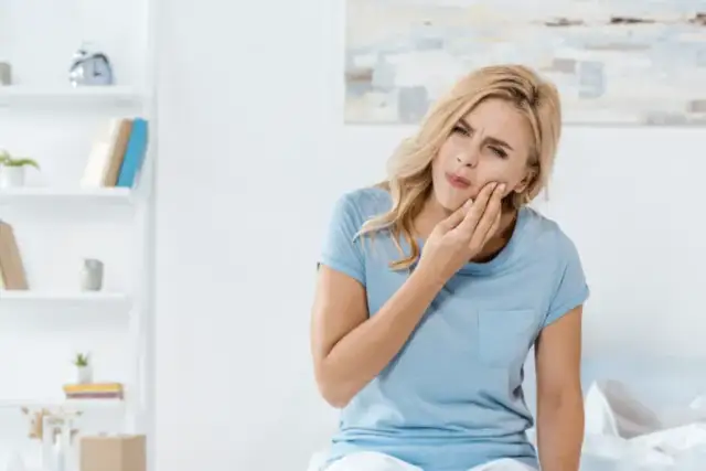 Skuteczne sposoby na owrzodzenie jamy ustnej – ulga i zapobieganie