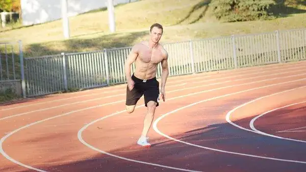 Bieganie i ćwiczenia: Zwiększ siłę, uniknij kontuzji, biegaj lepiej