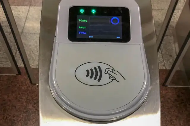 Jak dojechać z lotniska do centrum Aten - najlepsze opcje i ceny