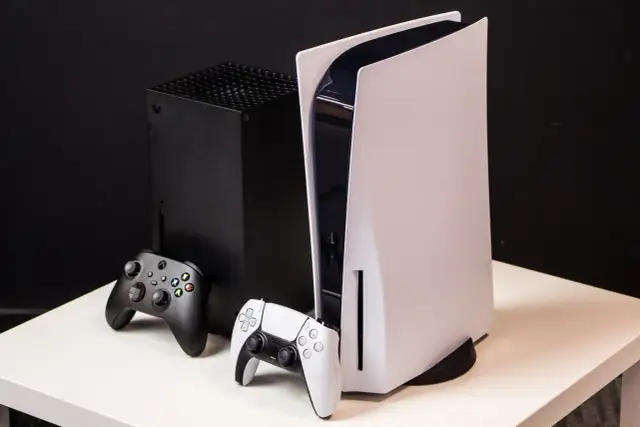 Xbox czy PS5 – która konsola naprawdę oferuje lepsze gry i wartość?