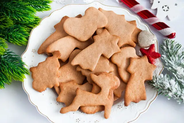 Ciastka korzenne jak ze sklepu – idealny przepis na święta
