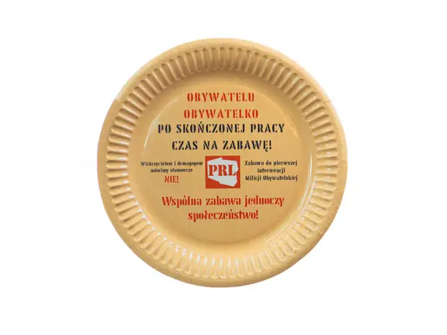 Impreza w stylu PRL: Gadżety i dekoracje, które przeniosą Cię w czas!