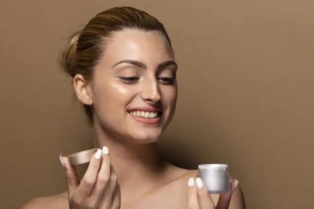 Retinol a witamina C - Jak łączyć ten duet bez podrażnień?