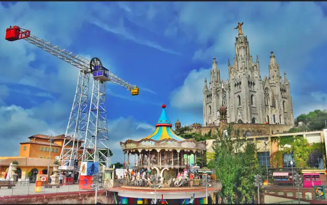 Parque de atracciones Barcelona: historia, atracciones y consejos útiles