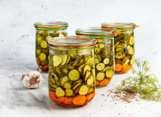 Sałatka szwedzka przepis jak zrobić - łatwy sposób na pyszne danie