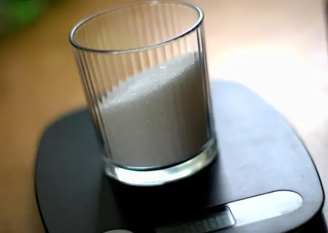 Ile cukru na 50l wina z winogron? Oblicz dokładnie potrzebną ilość