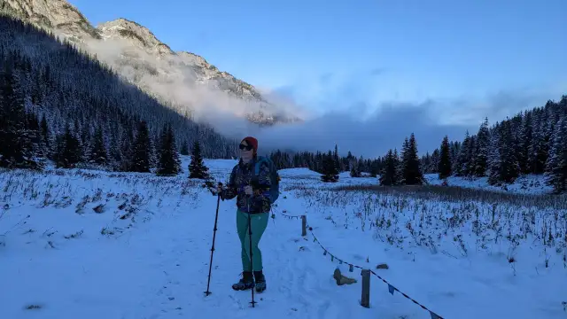 Zimowe Tatry w styczniu: Co musisz wiedzieć o szlakach i bezpieczeństwie?