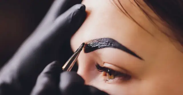 Która henna lepsza: żelowa czy kremowa? Porównanie trwałości i aplikacji