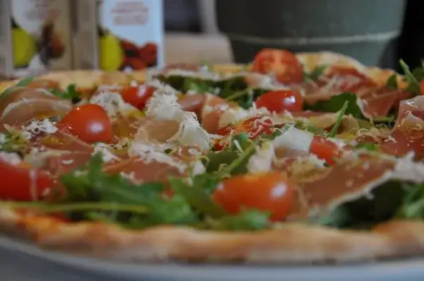 Gdzie zjeść w Kartuzach? Odkryj najlepsze restauracje i smaki