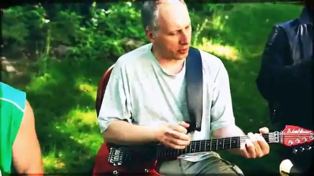 Kto ma klucze elektryczne gitary - znaczenie i kontekst piosenki