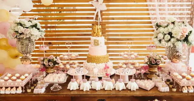 Wierszyki na urodziny taty: Jak docenić ojcowską miłość?