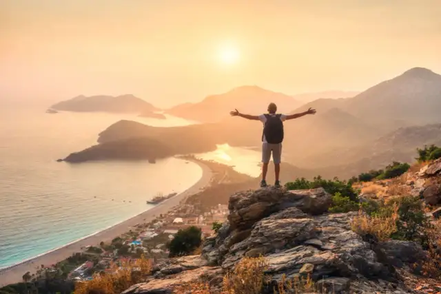 Góry czy morze: co wybrać, aby uniknąć rozczarowania na wakacjach?