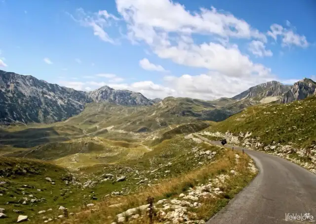 Trasy motocyklowe Europa: Planuj przygodę życia na 2 kołach!