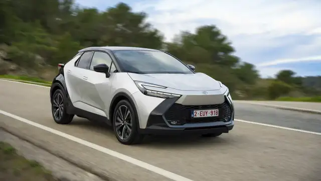 Ile kosztuje Toyota hybryda? Ceny, porównania i oferty promocyjne