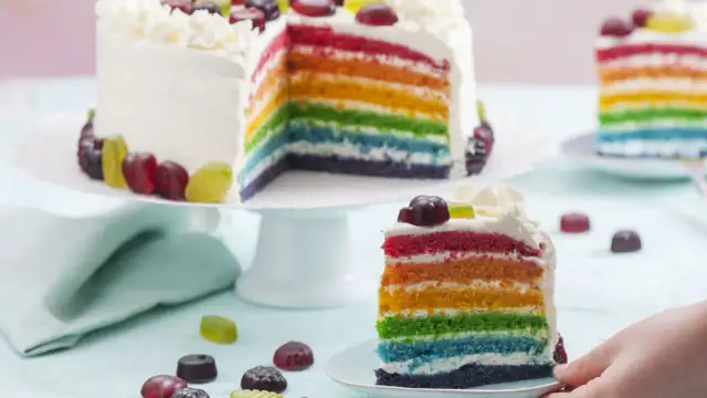 Torty jak dawniej: Odtwórz smak dzieciństwa! Przepisy na klasyki