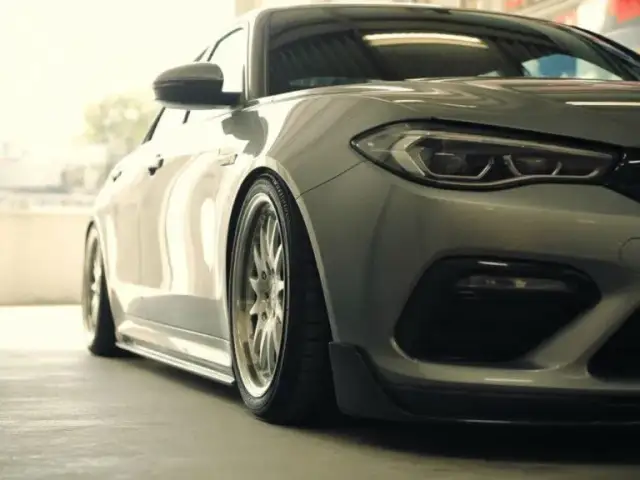 Tuning auta 2026: Jak zacząć bezpiecznie i legalnie? Poradnik