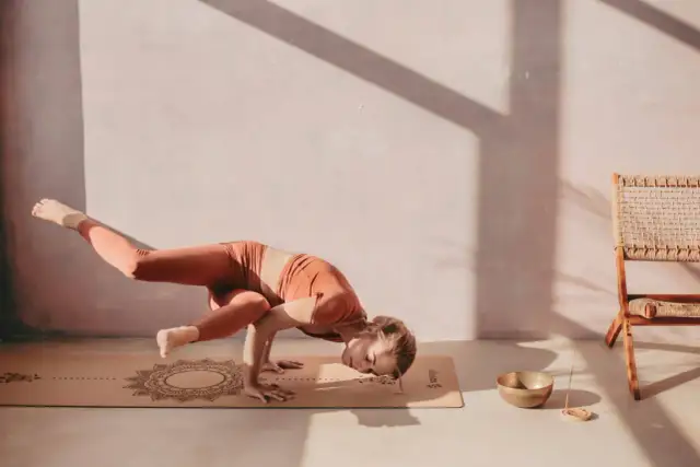 Yin joga co to? Odkryj korzyści i tajniki tej praktyki