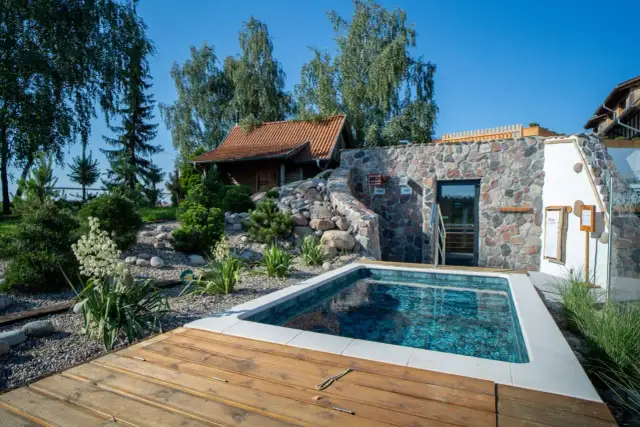 Hotele nad jeziorem Mazowsze: Luksus, SPA, Rodzina Wybierz idealny!