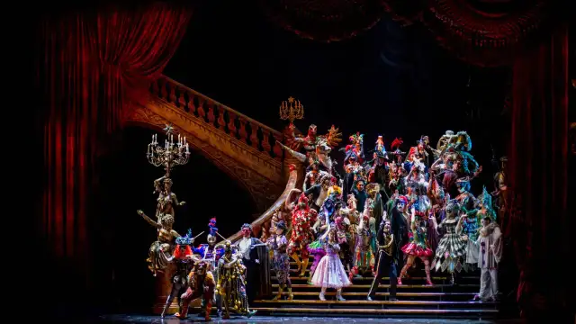 Teatr muzyczny: Czym jest? Różnice, historia i najlepsze musicale