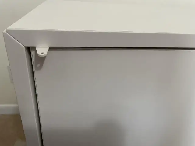 Zapomniałeś kodu do szafki IKEA? Otwórz ją i zresetuj!