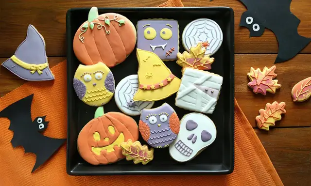 Jak zrobić ciastka na Halloween? Proste triki i upiorne dekoracje!