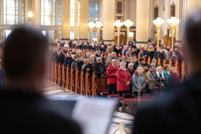 Jaka wiara jest w Polsce? Zaskakujące fakty o religiach i ich wpływie