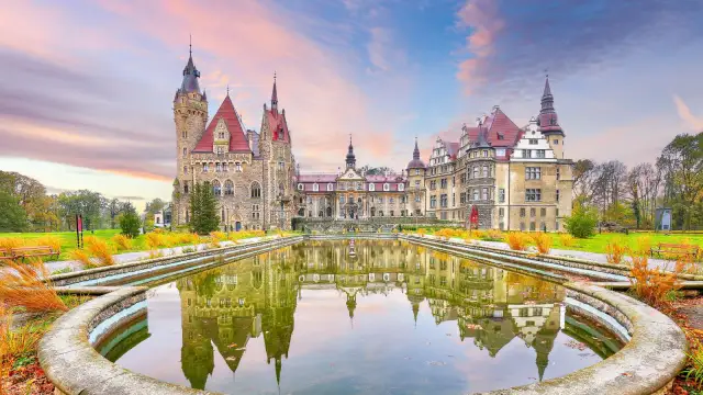 Zamek Moszna – atrakcje, które musisz zobaczyć i przeżyć