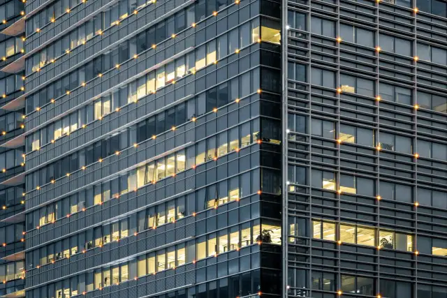 Nieruchomości komercyjne co to? Zrozumienie ich znaczenia i rodzaju