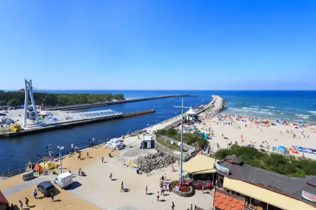 Ustka: Atrakcje na każdą pogodę! Przewodnik dla rodzin i aktywnych.