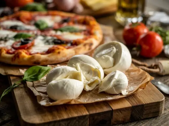 Dlaczego pizza wychodzi twarda? Oto najczęstsze przyczyny i rozwiązania