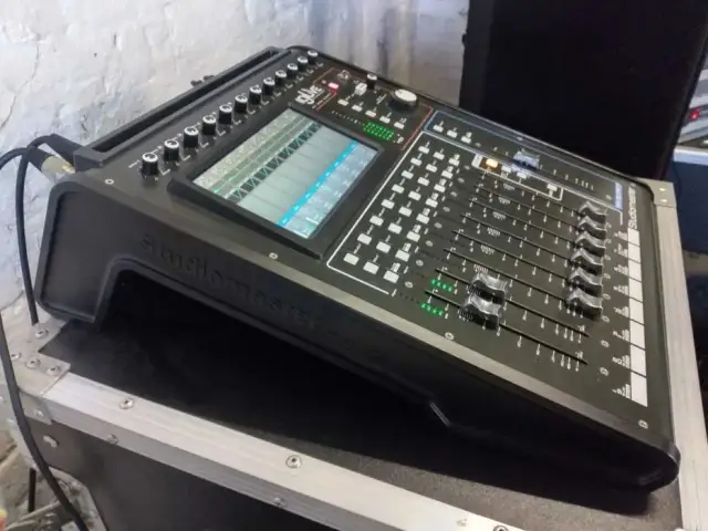 Gdzie kupić używany sprzęt estradowy? Sprawdź najlepsze oferty