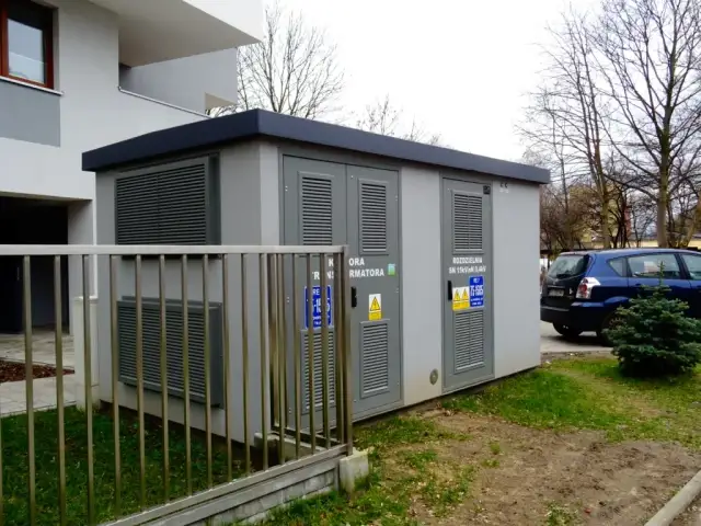 Stacja transformatorowa: budynek czy budowla? Kluczowe różnice i przepisy